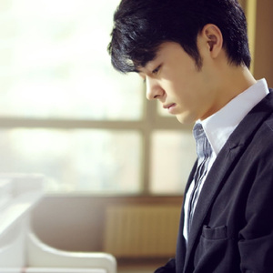 后进极品白嫩翘臀在线视频
